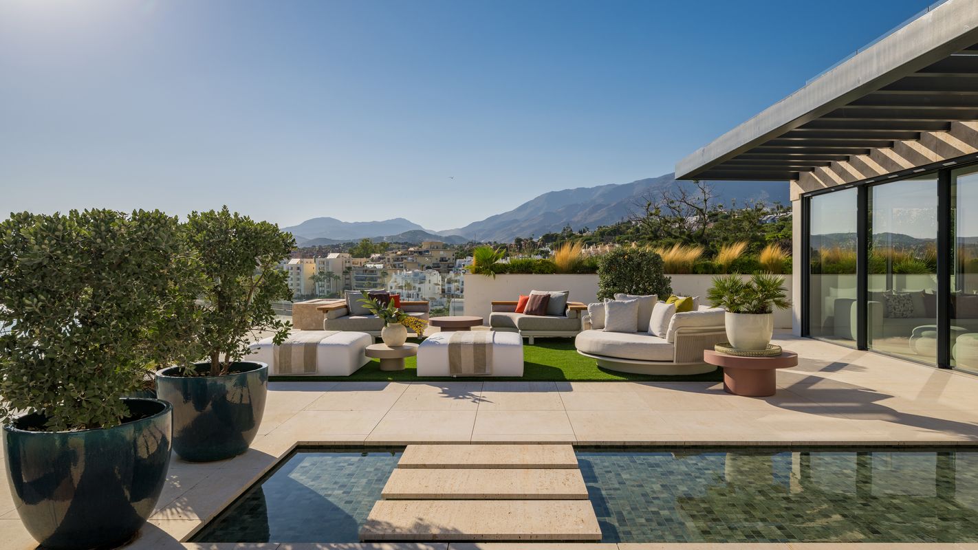 Apartment 2 Bedrooms 2 Bathrooms in Estepona