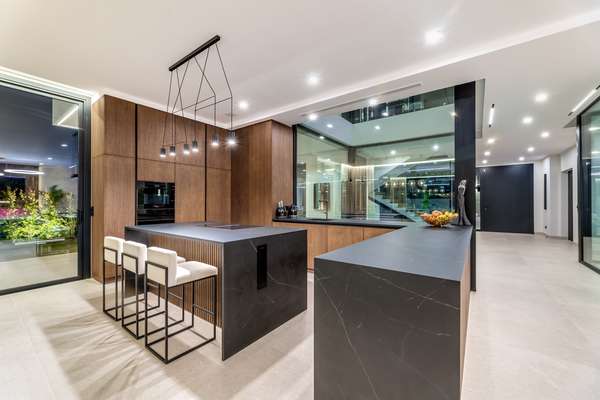 Thumbnail 33