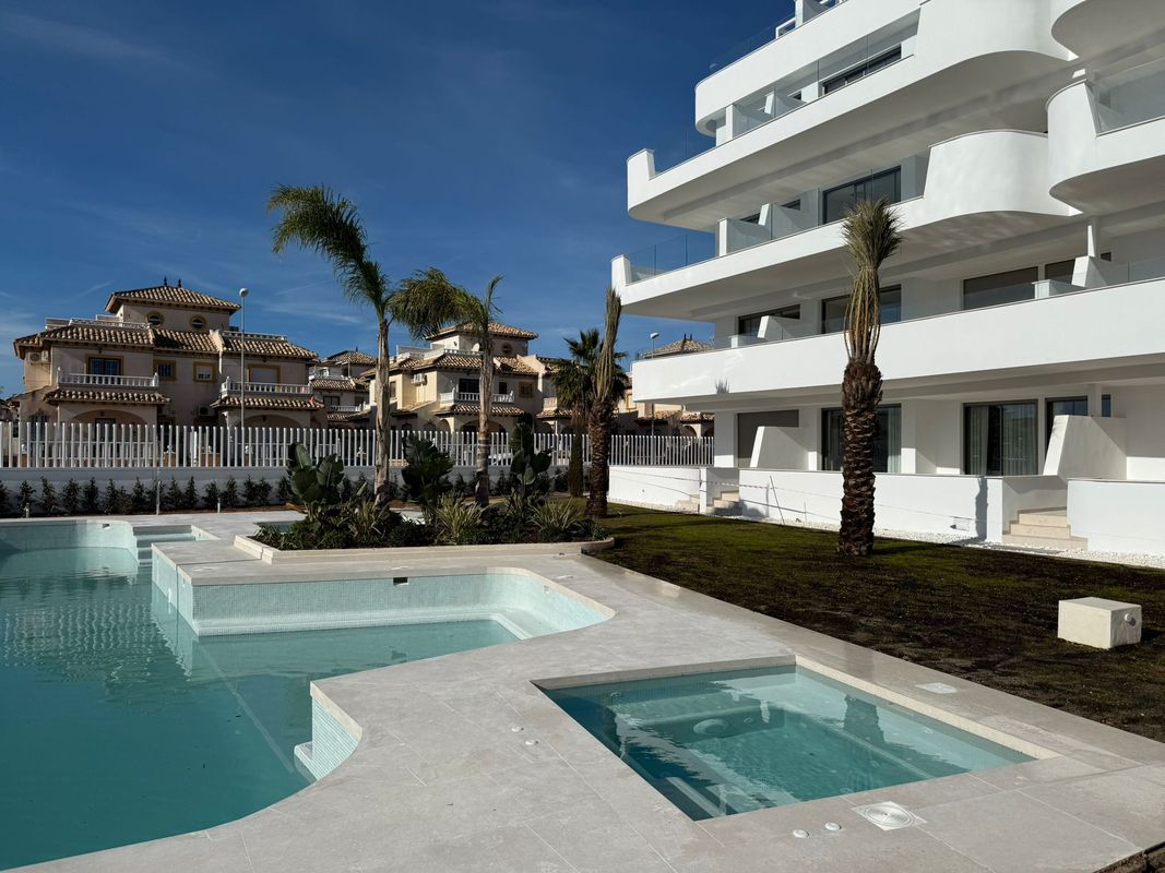 Apartment 2 Bedrooms 2 Bathrooms in Lomas de Cabo Roig