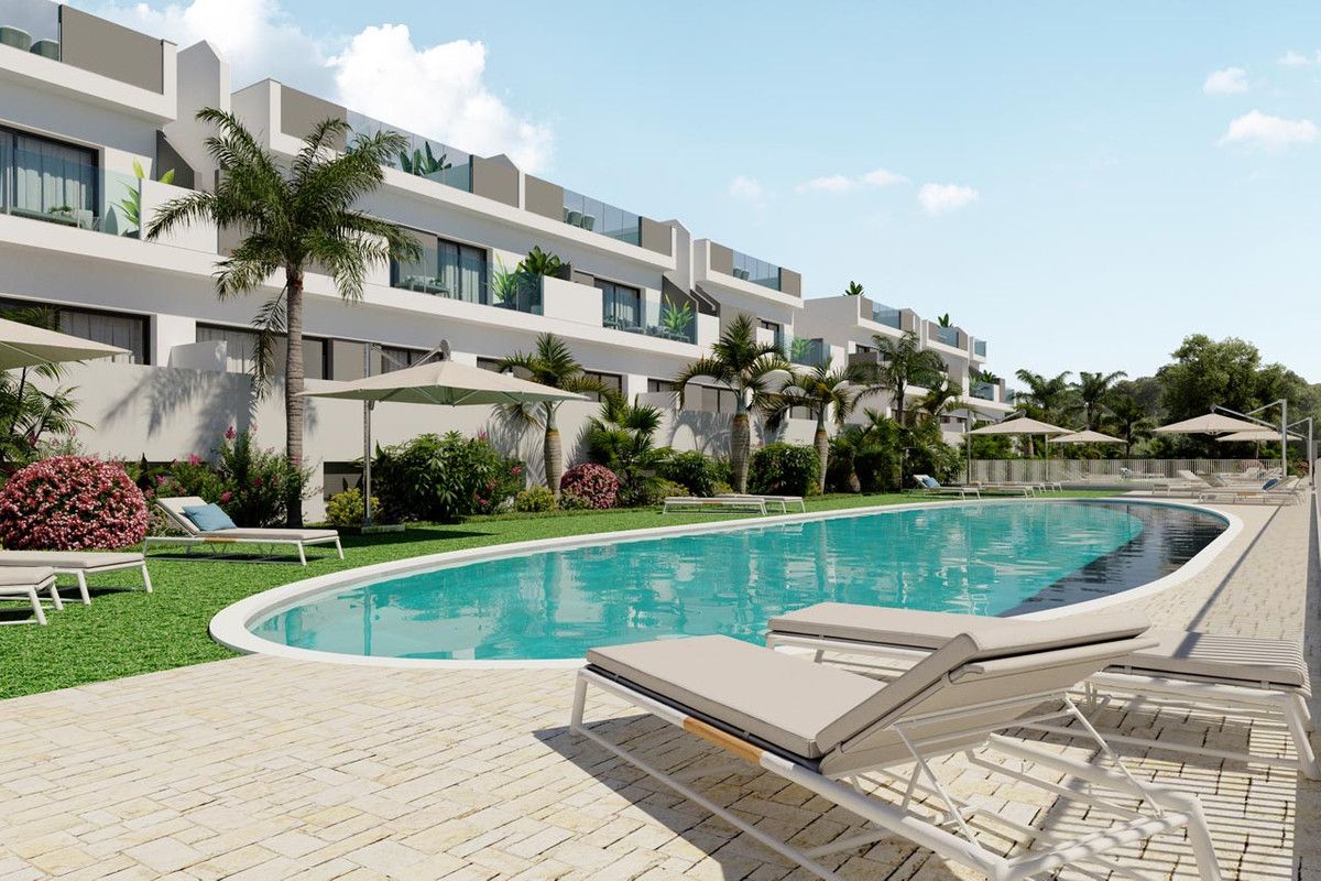 Townhouse 3 Bedrooms 3 Bathrooms in Los Balcones