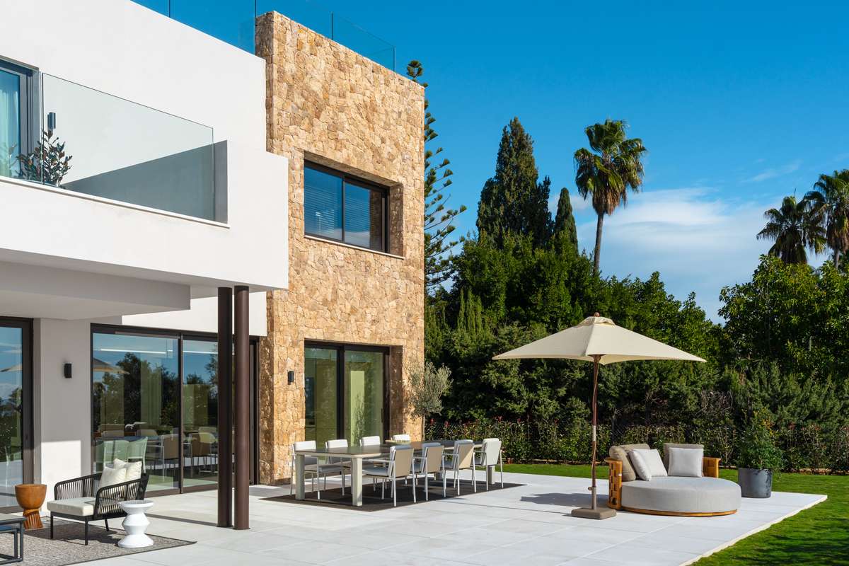 Villa Harmony — frame 20