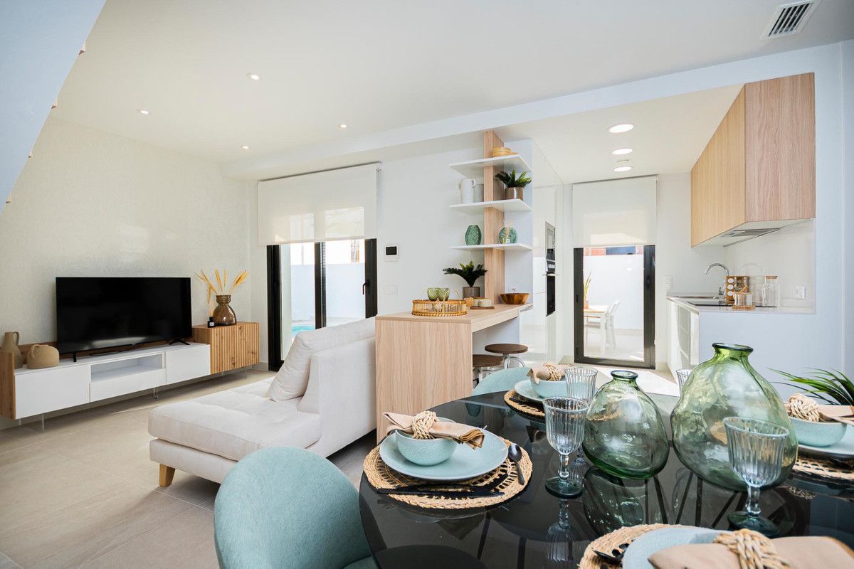 Townhouse 3 Bedrooms 3 Bathrooms in Los Balcones