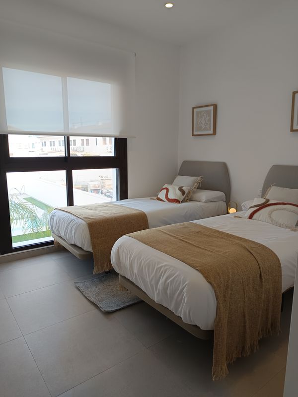 Townhouse 4 Bedrooms 2 Bathrooms in Pilar de la Horadada