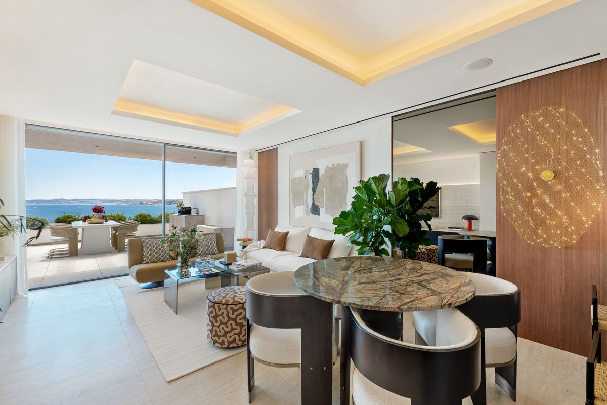 Apartment 2 Bedrooms 2 Bathrooms in Estepona