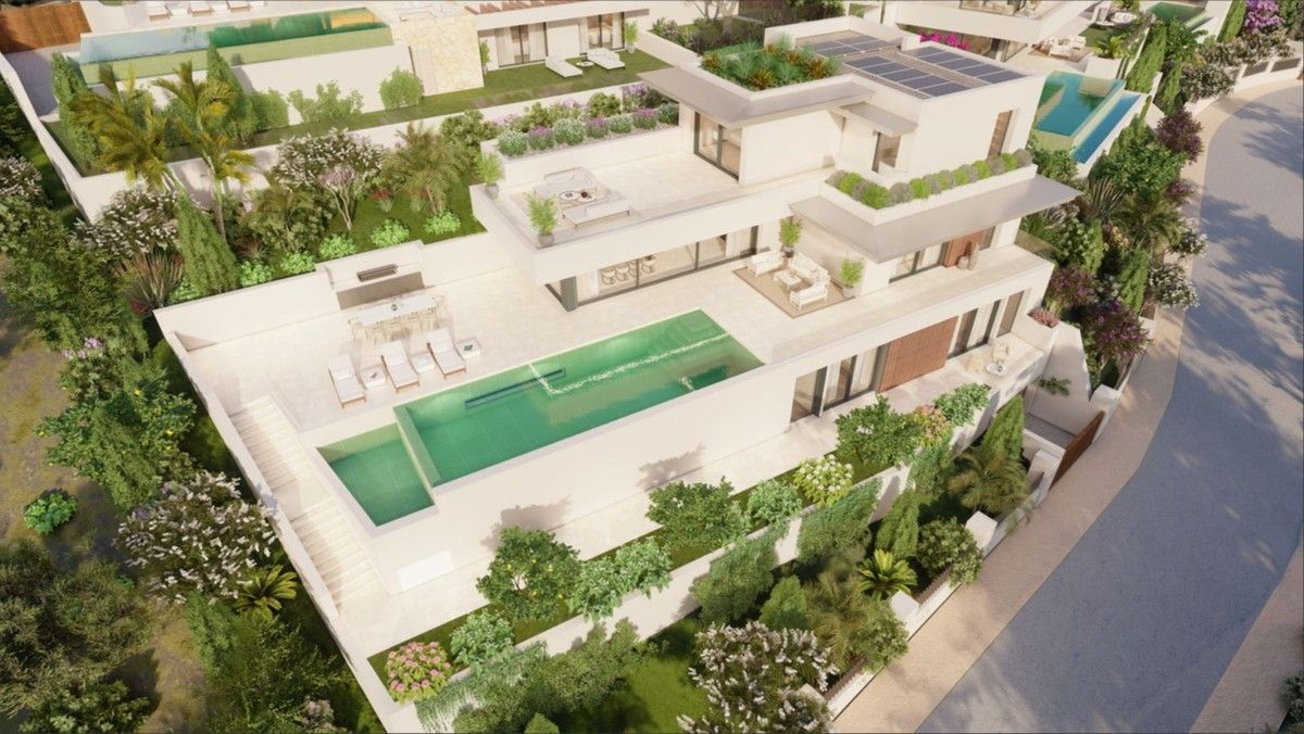 Detached Villa 5 Bedrooms 8 Bathrooms in Lomas de Marbella