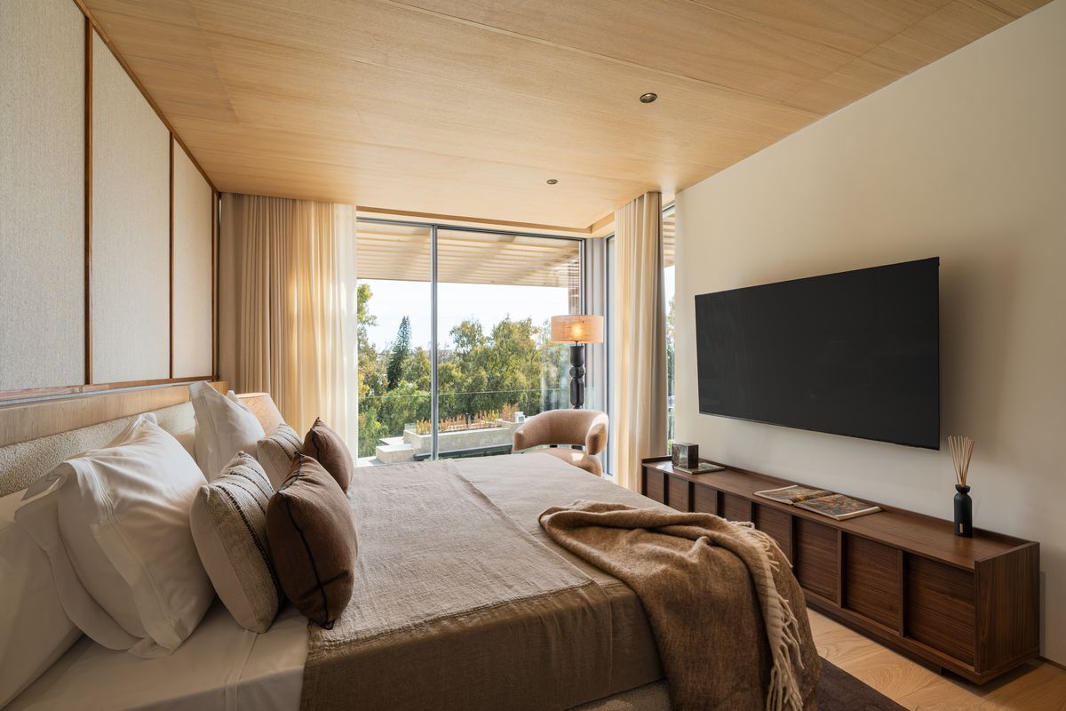 Detached Villa 4 Bedrooms 5 Bathrooms in Nueva Andalucía