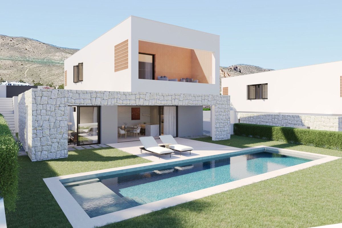 Detached Villa 4 Bedrooms 3 Bathrooms in Finestrat
